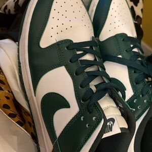 NIKE Dunk Low Retro Green and White Sneakers